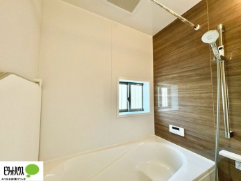 �����@1���̔�����������x���̓��͂��q�l�Ƃ̃R�~���j�P�[�V�����̏�Ƃ���