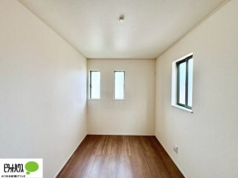 ���̑����ρ@2�ʍ̌��Ŗ��邭�A���ʂ��̗ǂ��������ł��B