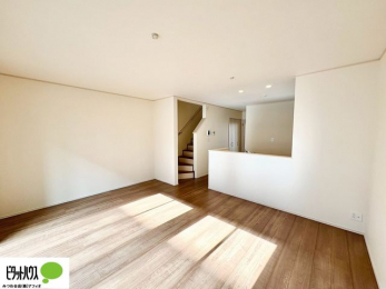 ���r���O�@�l�C�̑ΖʃL�b�`���ŉƑ��݂�Ȃ������ꏏ�B