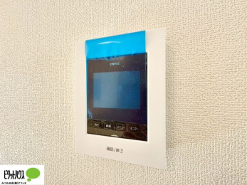 ���̑��@������Ԃ����S��TV���j�^�[�t���C���^�[�z��