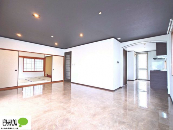 ���r���O�@�A�N�Z���g�N���X���g�p�����A�������ȃ��r���O