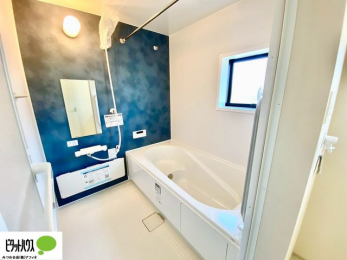 �����@�����������F���̗����ŁA1���̔��������������Ă��������B