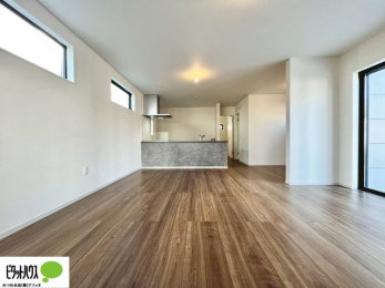 ���r���O�@�L�X�k�c�j�I����̑傫�ȃ\�t�@��u���Ă������f��ӏ܂��ǂ��ł��ˁB