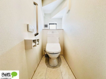 �g�C���@�{�H��ʐ^�@1�E2�K�E�H�V�����b�g�g�C�������B