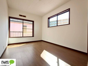 �q�������@2�ʍ̌��Ŗ��邭�A���ʂ��̗ǂ��������ł��B