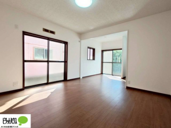 ���r���O�@�傫�ȑ�����ۓI�ȃ��r���O�́A�������邢��C�ɂ��Ă���܂��ˁB