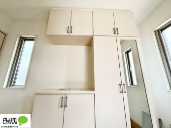 ���ց@�V���[�Y�{�b�N�X�ɂ́A�g�����Ȃ݃`�F�b�N���ł���S�g�~���[�t���I