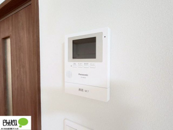 ���̑��@������Ԃ����S��TV���j�^�[�t���C���^�[�z��