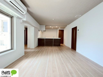 ���r���O�@�l�C�̑ΖʃL�b�`���ŉƑ��݂�Ȃ������ꏏ�B