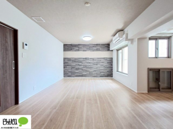 ���r���O�@�傫�ȑ�����ۓI�ȃ��r���O�́A�������邢��C�ɂ��Ă���܂��ˁB