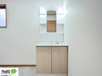 ���ʑ�E���ʏ��@�g���₷���V���v���Ȑ��ʉ��ϑ�B�����̎x�x�͂�������n�܂�܂��B