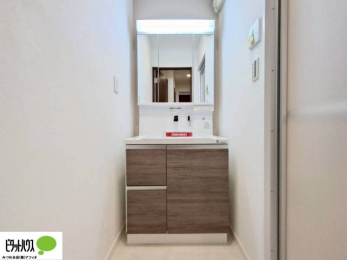 ���ʑ�E���ʏ��@�g���₷���V���v���Ȑ��ʉ��ϑ�B�����̎x�x�͂�������n�܂�܂��B