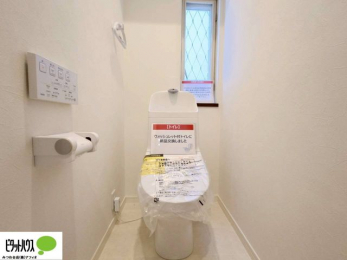 �g�C���@1�E2�K�E�H�V�����b�g�g�C�������B