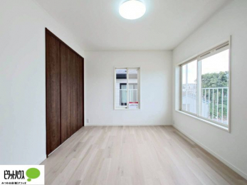 �q�������@2�ʍ̌��Ŗ��邭�A���ʂ��̗ǂ��������ł��B