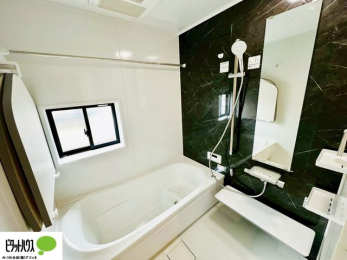 �����@�{�H��ʐ^�F1���̔�����������x���̓��͂��q�l�Ƃ̃R�~���j�P�[�V�����̏�Ƃ���