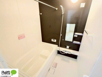 �����@�����������F���̗����ŁA1���̔��������������Ă��������B