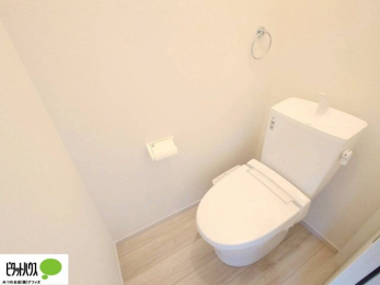 �g�C���@1�E2�K�E�H�V�����b�g�g�C�������B