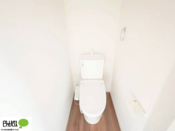 �g�C���@1�E2�K�E�H�V�����b�g�g�C�������B