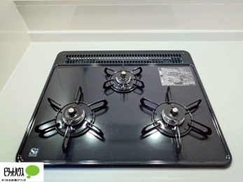 �L�b�`���@�R�����͊�����3���B�O�����@�\�t���œ����������\�Ȃ̂ŁA�����I�ɂ��������o���܂��B���ʂ̏��Ȃ��f�U�C���Ȃ̂ŁA���������y�X�B