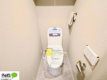 �g�C���@�E�H�V�����b�g�g�C�������B