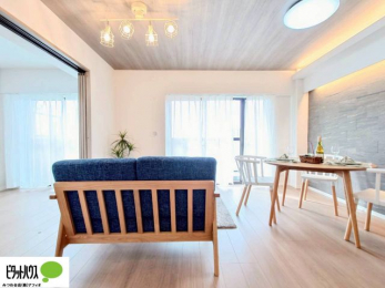 ���r���O�@�傫�ȑ�����ۓI�ȃ��r���O�́A�������邢��C�ɂ��Ă���܂��ˁB