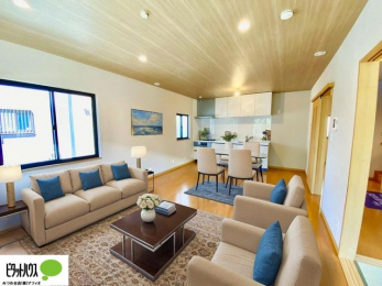 ���r���O�@�����ۂ̎����ʐ^��CG�ŉƋ��z�u�����C���[�W�ł���A���ۂƂ͑����قȂ�܂��B