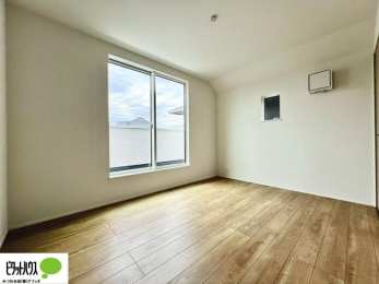 ���̑����ρ@�傫�ȑ����疾�邢�z�˂�������܂��B