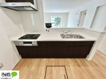 �L�b�`���@�Ƒ��Ƃ��b���Ȃ���y���������ł���J�E���^�[�L�b�`���B