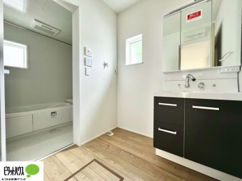 ���ʑ�E���ʏ��@�g���₷���V���v���Ȑ��ʉ��ϑ�B�����̎x�x�͂�������n�܂�܂��B