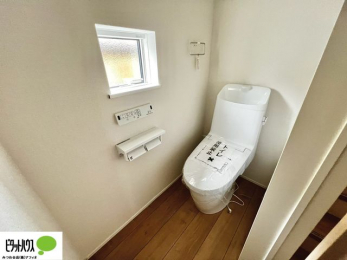 �g�C���@1�E2�K�E�H�V�����b�g�g�C�������B