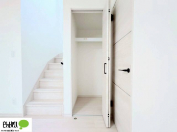 ���̑��@���r���O���[