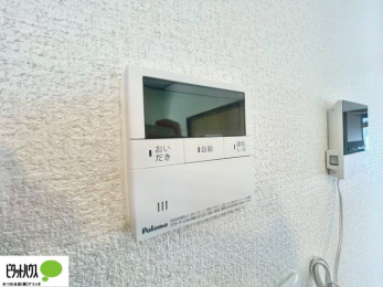 �O�ώʐ^�@�{�^���ЂƂł������肪�ł���I�[�g�o�X�B�����C�̏������s���Ɖ��������ł炭�炭�����I