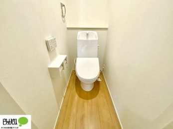 �g�C���@1�E2�K�E�H�V�����b�g�g�C�������B