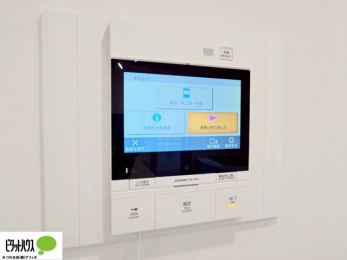 ���̑��@������Ԃ����S��TV���j�^�[�t���C���^�[�z��