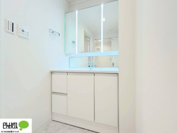 ���ʑ�E���ʏ��@�傫�ȋ��Ō��₷�����ʉ��ϑ�