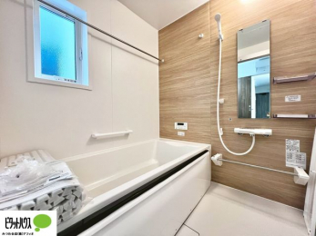 �����@�{�H��ʐ^�F�����̔�������Ă���闁���͍L�X�������B�x���͂��q�l�ƈꏏ�ɗV�тȂ������܂��ˁB