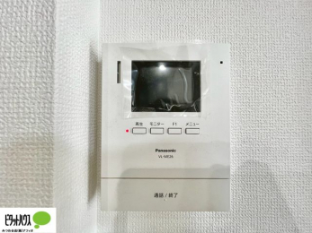 ���̑��@������Ԃ����S��TV���j�^�[�t���C���^�[�z��