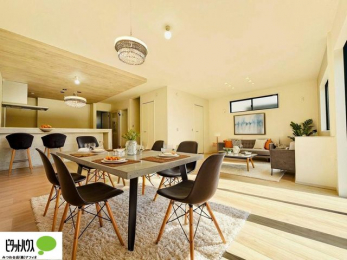 ���r���O�@�L�X�k�c�j�I����̑傫�ȃ\�t�@��u���Ă������f��ӏ܂��ǂ��ł��ˁB���Ƌ�E���x�i�̓��C�A�E�g���C���[�W�������̂ŁA��������ۏ؂�����̂ł͂���܂���B