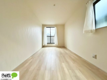 ���[�@����̏I���ɕv�w�ł������߂������Q���B�L���ɂ�Ƃ肪����A�Ƒ��̋C�z�������Ȃ������������x�߂���S�̃v���C�x�[�g��Ԃł��B