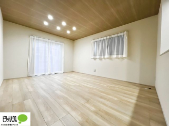 ���r���O�@�L�X�k�c�j�I����̑傫�ȃ\�t�@��u���Ă������f��ӏ܂��ǂ��ł��ˁB