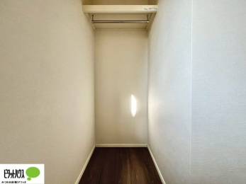 �q�������@���ꂼ��̂������Ɏ��[�X�y�[�X������̂Ńv���C�x�[�g�ȉו����g�߂ɒu�����Ƃ��ł��܂��B