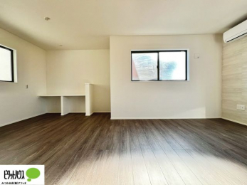 ���̑��@�C���e���A�̉f����L�X�Ƃ������r���O18.8��