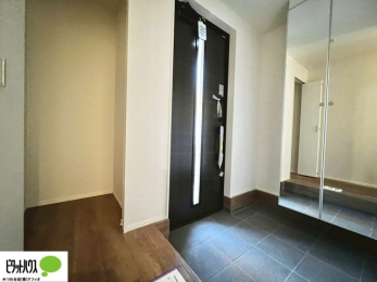 �@�V���[�Y�{�b�N�X�ɂ́A�g�����Ȃ݃`�F�b�N���ł���S�g�~���[�t���I