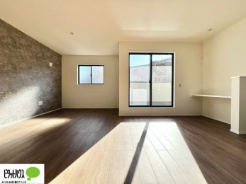 ���r���O�@2�K���r���O�̉ƁI������菭�������ڐ��̌i�F�������̂ЂƂƂ���^���Ă���܂��B