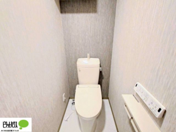 �g�C���@�E�H�V�����b�g�g�C�������B