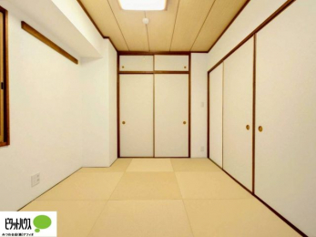 �Q���@�a���ɂ��鉟����͗��q�p�̕z�c��G�߂̕z�c����������ۊǂł��܂��B