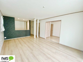 ���r���O�@�l�C�̑ΖʃL�b�`���ŉƑ��݂�Ȃ������ꏏ�B