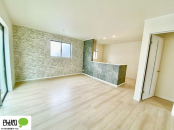 ���r���O�@���r���O����̓L�b�`���ɂ���}�}��p�p��������̂ŁA���q�l���V�񂾂�x�񂾂���S���ĉ߂������Ƃ��ł��܂��B