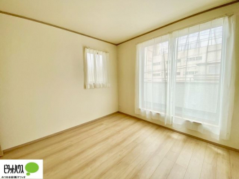 �q�������@2�ʍ̌��Ŗ��邭�A���ʂ��̗ǂ��������ł��B