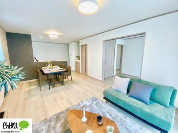 ���r���O�@�C���e���A�̉f����L�X�Ƃ������r���O